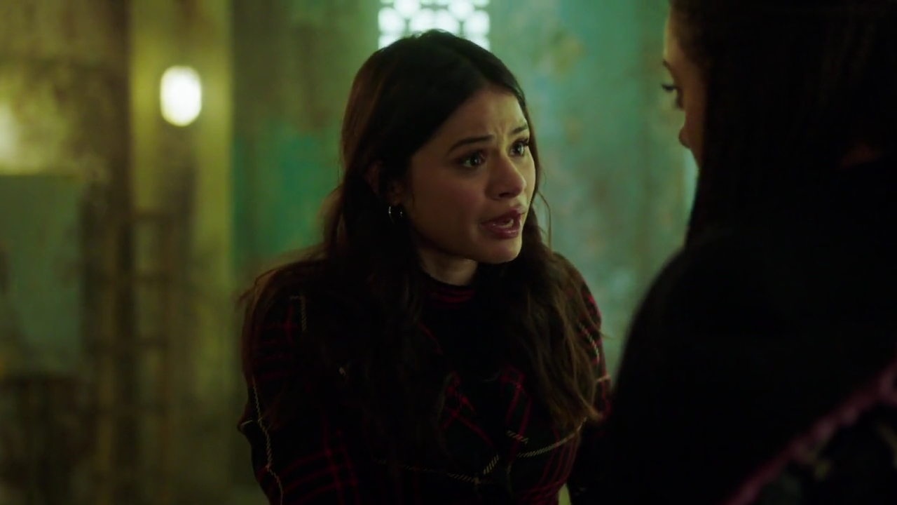 Charmed-Online-dot-nl_Charmed-1x18TheReplacement02288.jpg