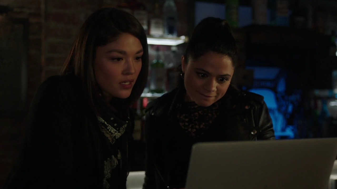 Charmed-Online-dot-nl_Charmed-1x19PowerOfFour00816.jpg