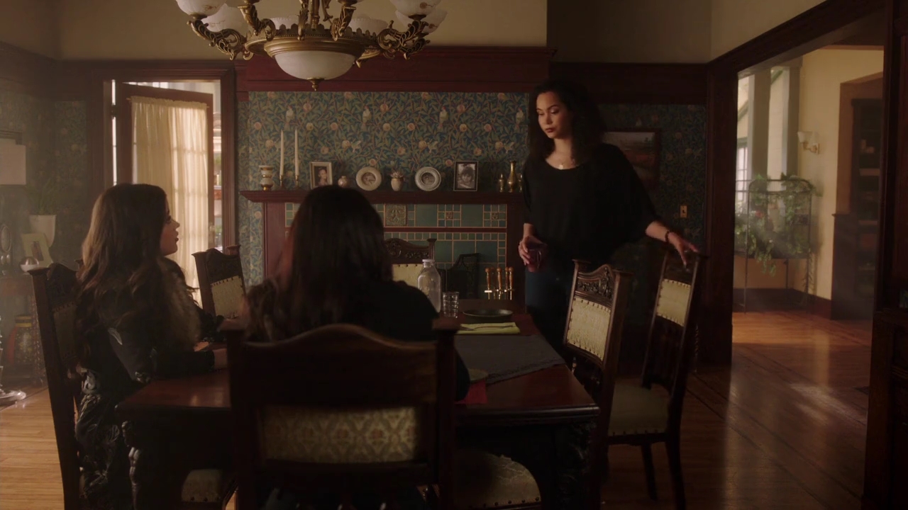 Charmed-Online-dot-nl_Charmed-1x20Ambush00194.jpg