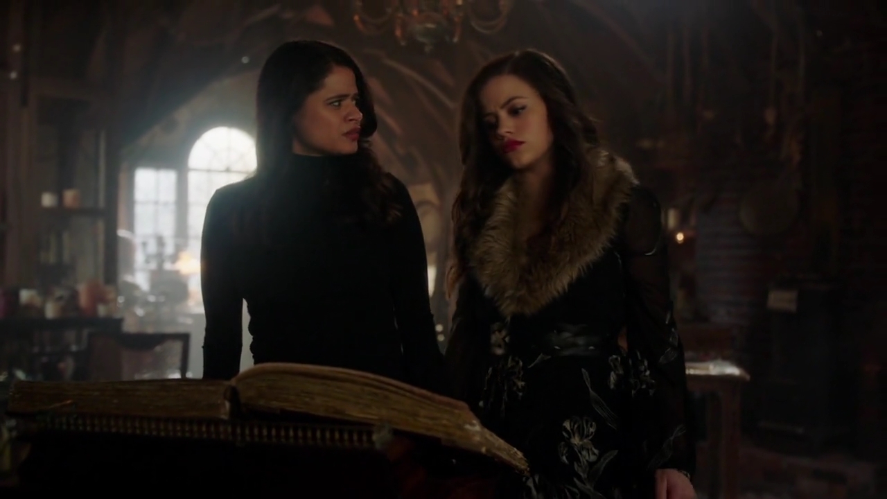 Charmed-Online-dot-nl_Charmed-1x20Ambush00459.jpg