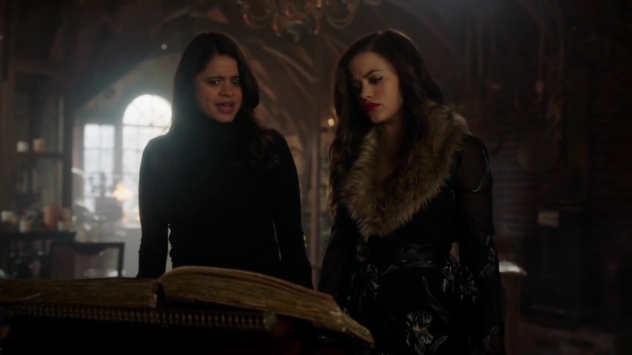 Charmed-Online-dot-nl_Charmed-1x20Ambush00460.jpg