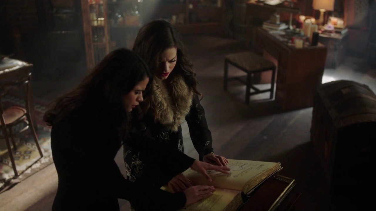 Charmed-Online-dot-nl_Charmed-1x20Ambush00471.jpg