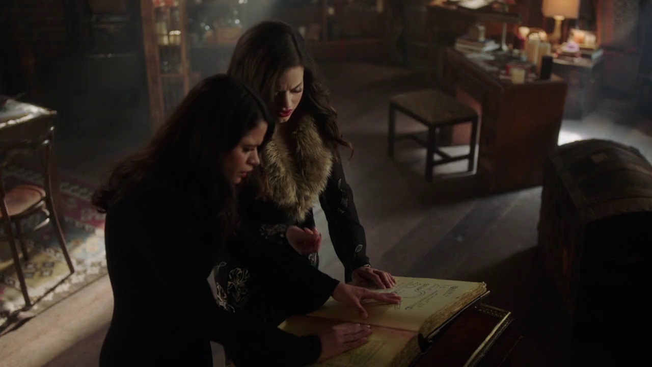 Charmed-Online-dot-nl_Charmed-1x20Ambush00472.jpg