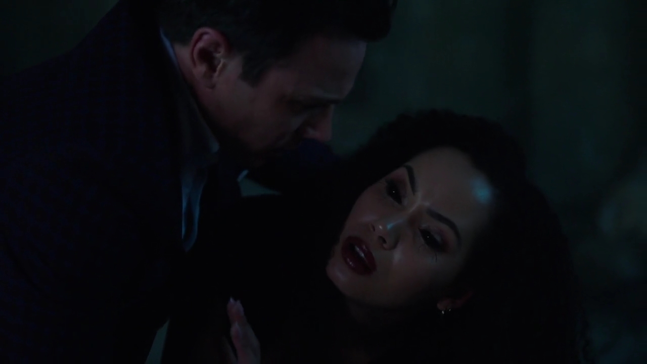 Charmed-Online-dot-nl_Charmed-1x20Ambush00814.jpg