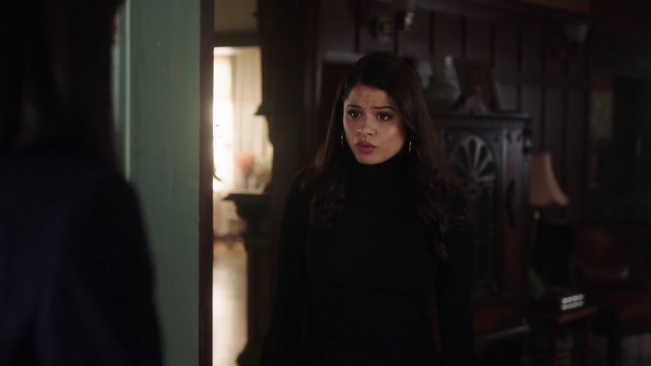 Charmed-Online-dot-nl_Charmed-1x20Ambush01034.jpg
