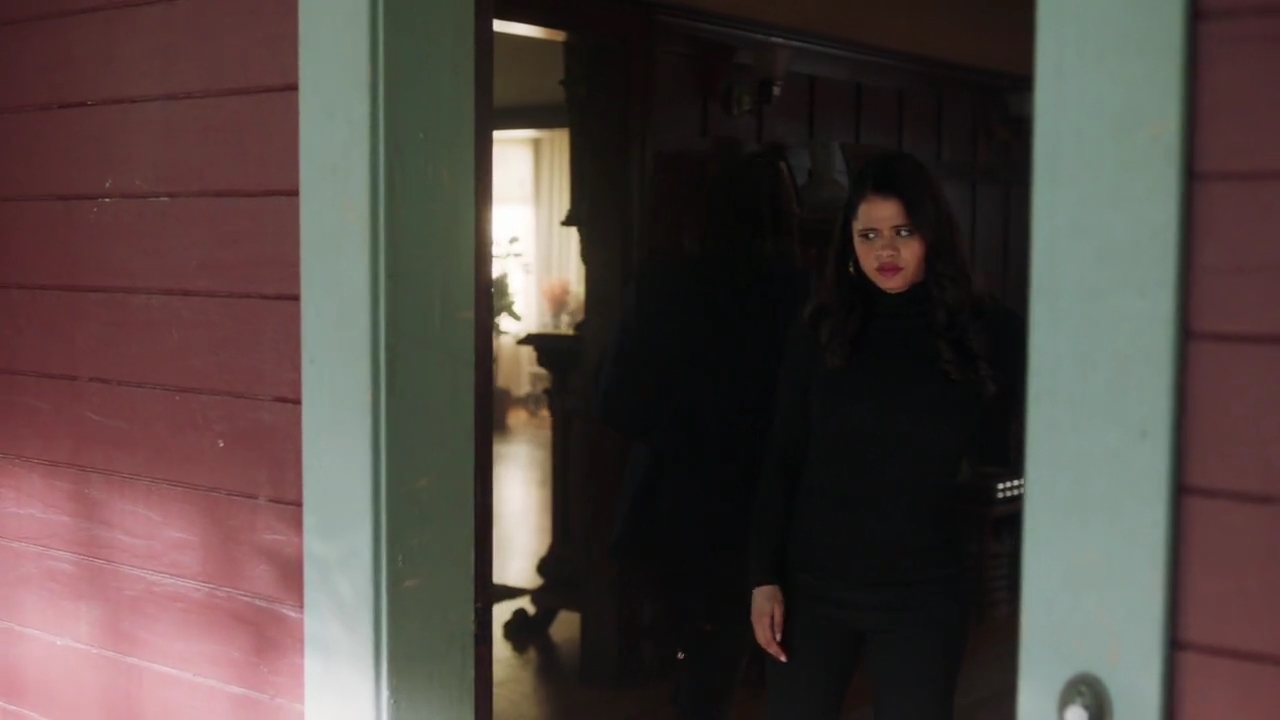 Charmed-Online-dot-nl_Charmed-1x20Ambush01038.jpg