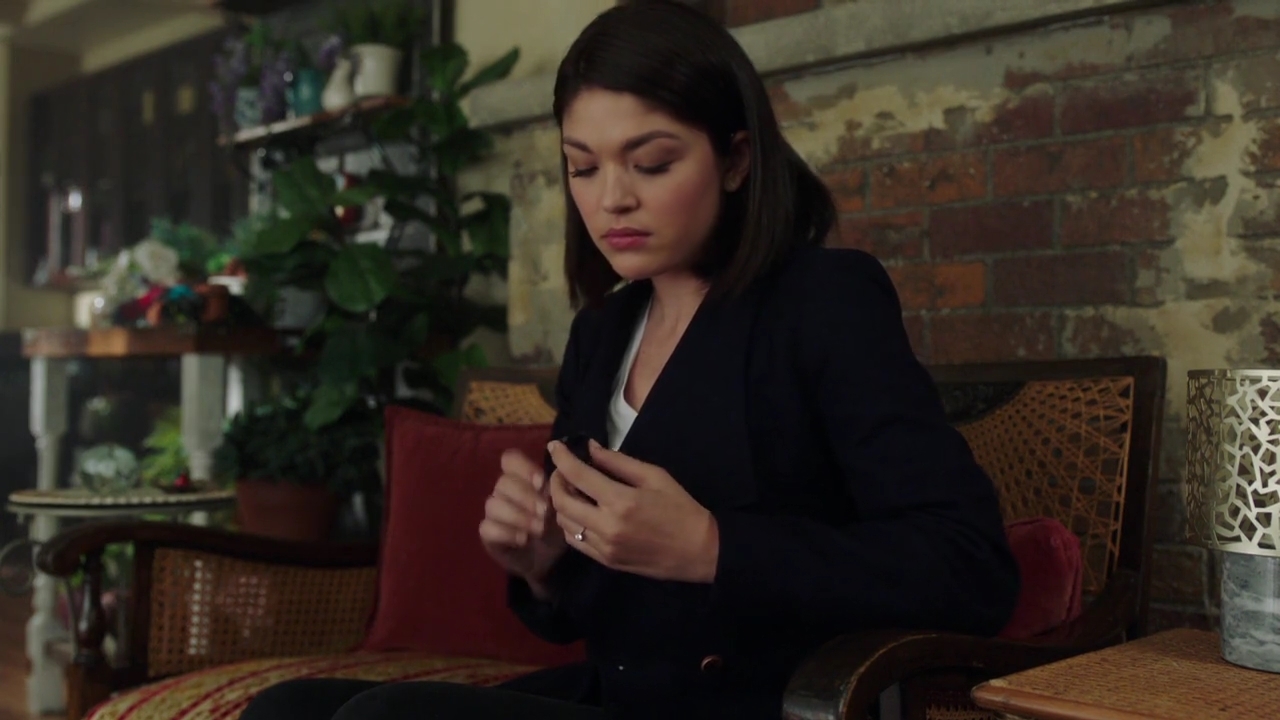 Charmed-Online-dot-nl_Charmed-1x20Ambush01043.jpg