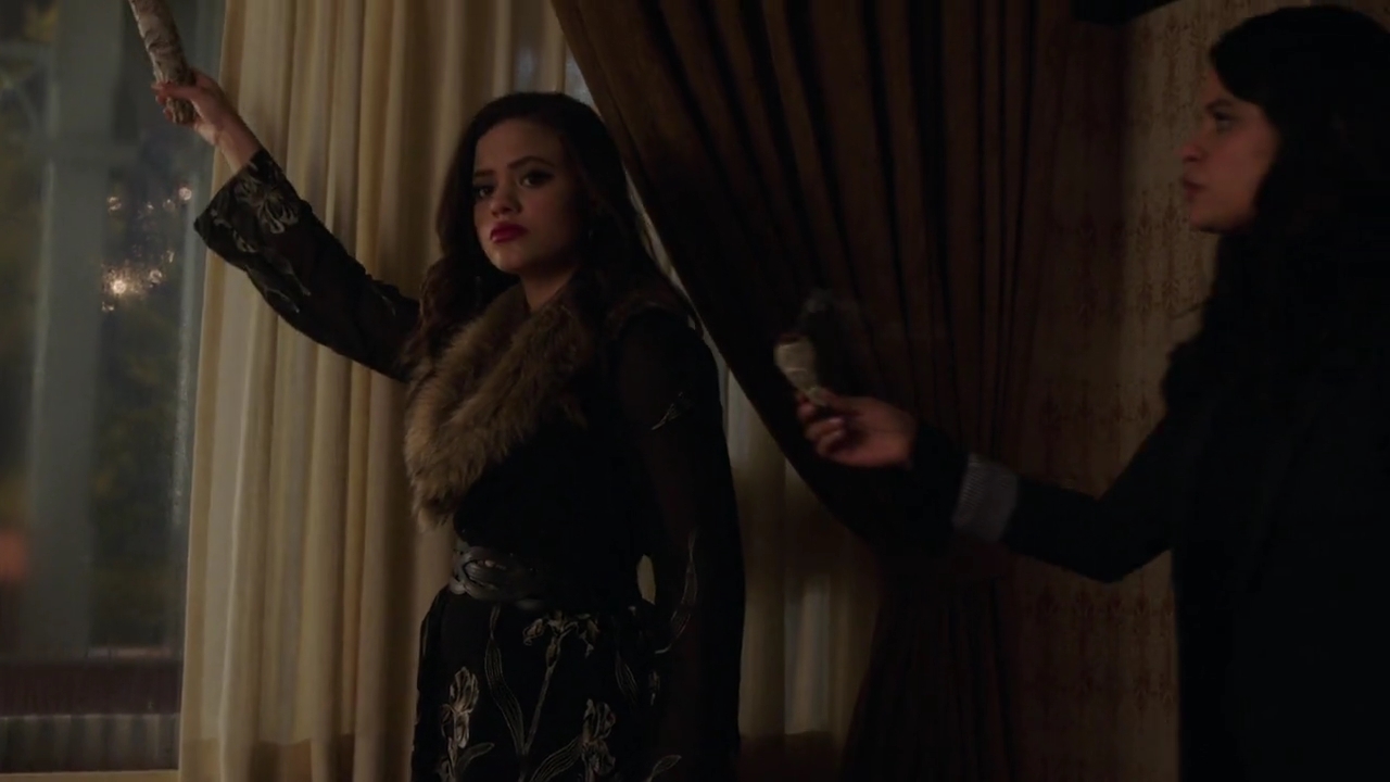 Charmed-Online-dot-nl_Charmed-1x20Ambush01448.jpg