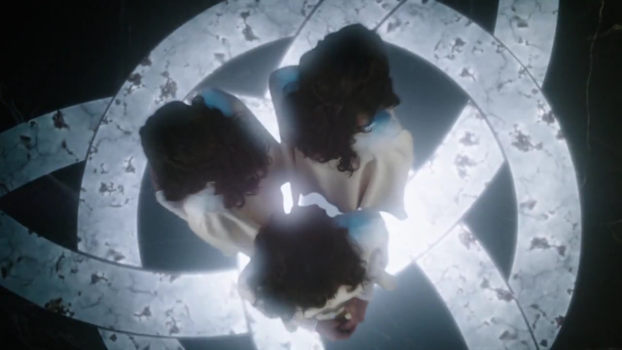 Charmed-Online-dot-nl_Charmed-1x20Ambush01797.jpg