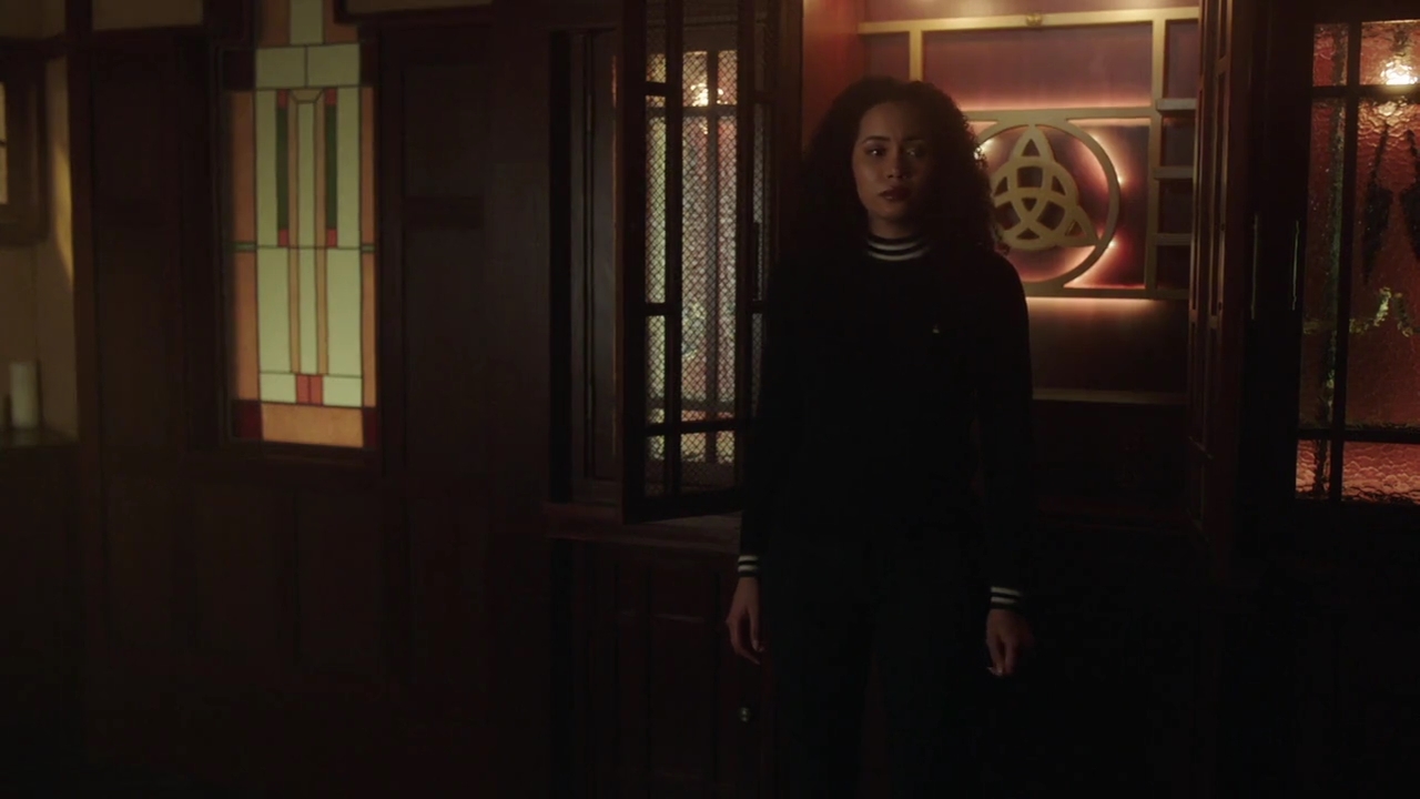Charmed-Online-dot-nl_Charmed-1x20Ambush01802.jpg