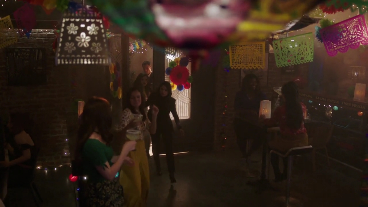 Charmed-Online-dot-nl_Charmed-1x20Ambush01900.jpg