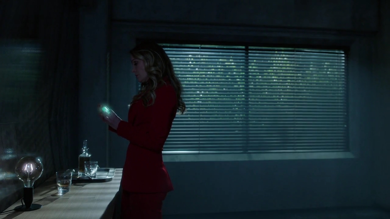 Charmed-Online-dot-nl_Charmed-1x20Ambush02109.jpg