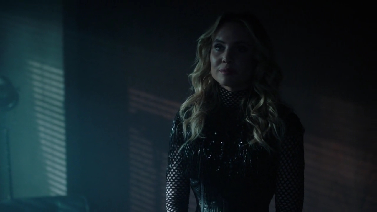 Charmed-Online-dot-nl_Charmed-1x20Ambush02117.jpg