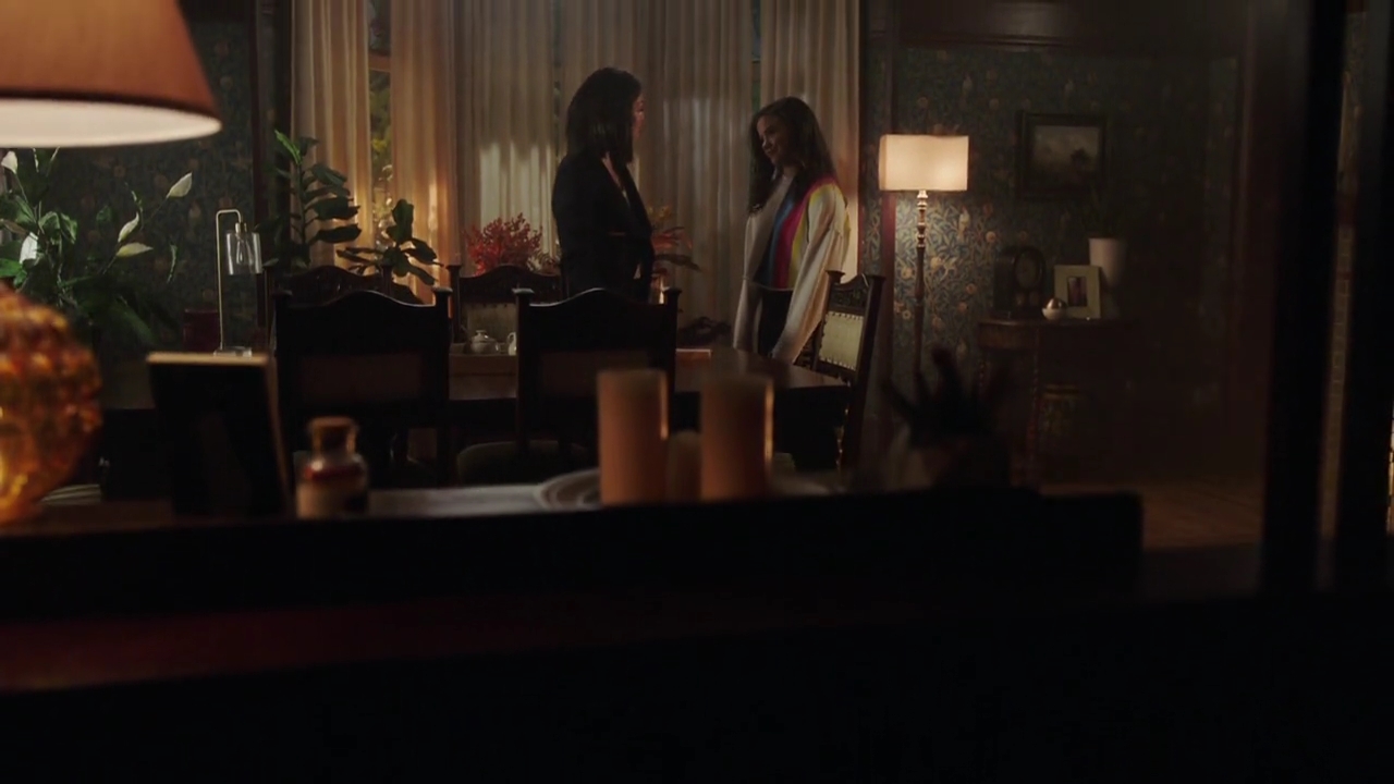 Charmed-Online-dot-nl_Charmed-1x20Ambush02208.jpg
