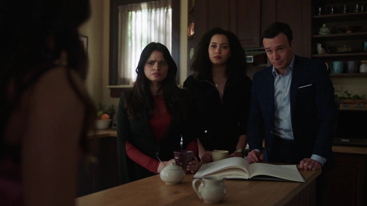 Charmed-Online-dot-nl_Charmed-1x21RedRain00040.jpg