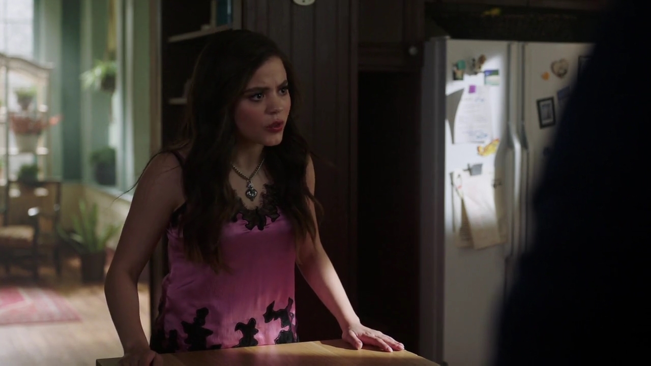 Charmed-Online-dot-nl_Charmed-1x21RedRain00045.jpg