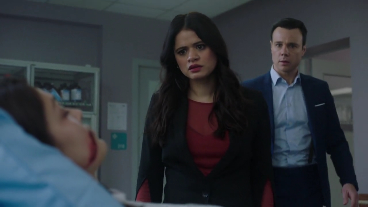 Charmed-Online-dot-nl_Charmed-1x21RedRain00206.jpg