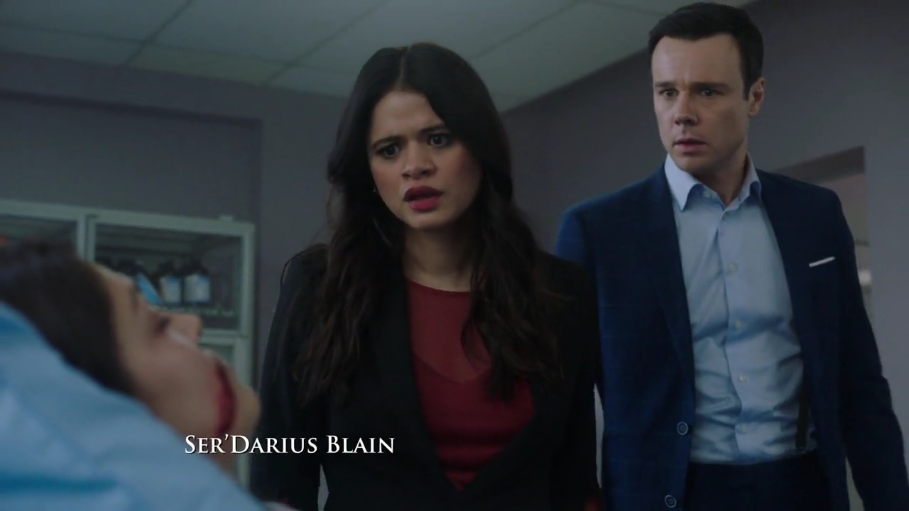 Charmed-Online-dot-nl_Charmed-1x21RedRain00207.jpg