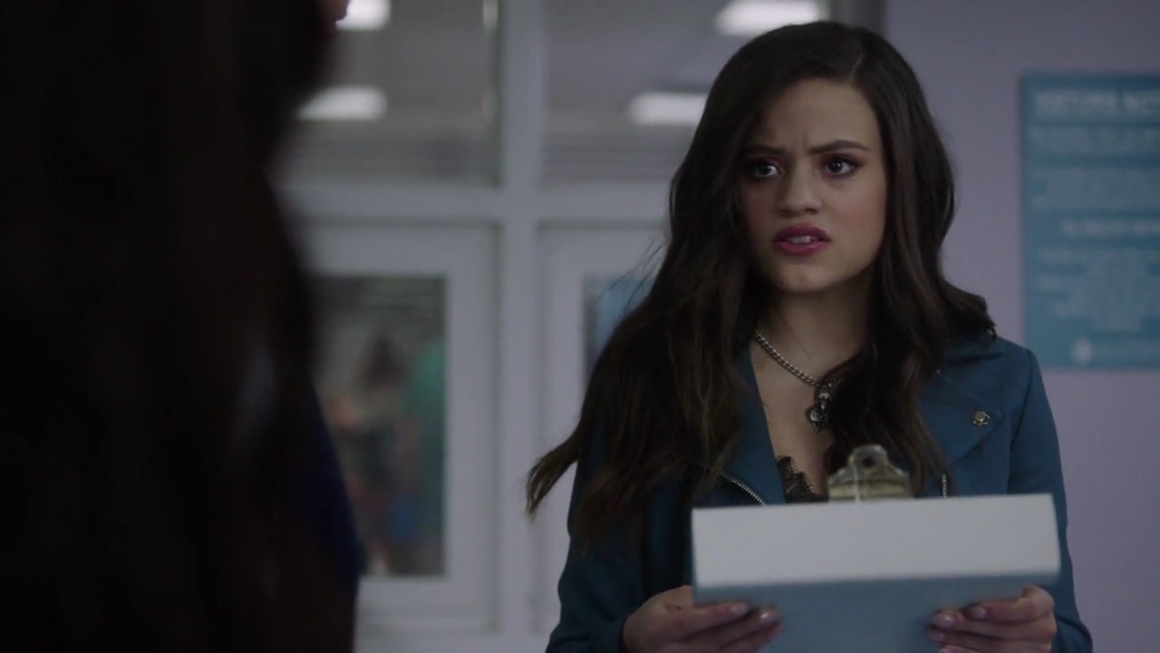 Charmed-Online-dot-nl_Charmed-1x21RedRain00226.jpg