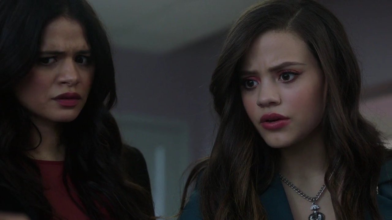 Charmed-Online-dot-nl_Charmed-1x21RedRain00245.jpg