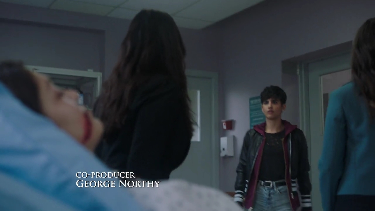 Charmed-Online-dot-nl_Charmed-1x21RedRain00273.jpg