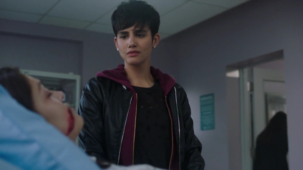 Charmed-Online-dot-nl_Charmed-1x21RedRain00293.jpg