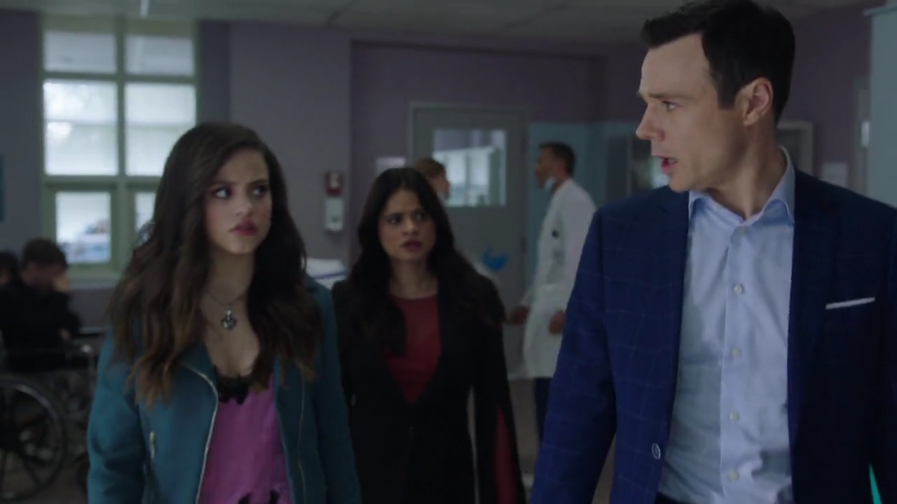 Charmed-Online-dot-nl_Charmed-1x21RedRain00313.jpg