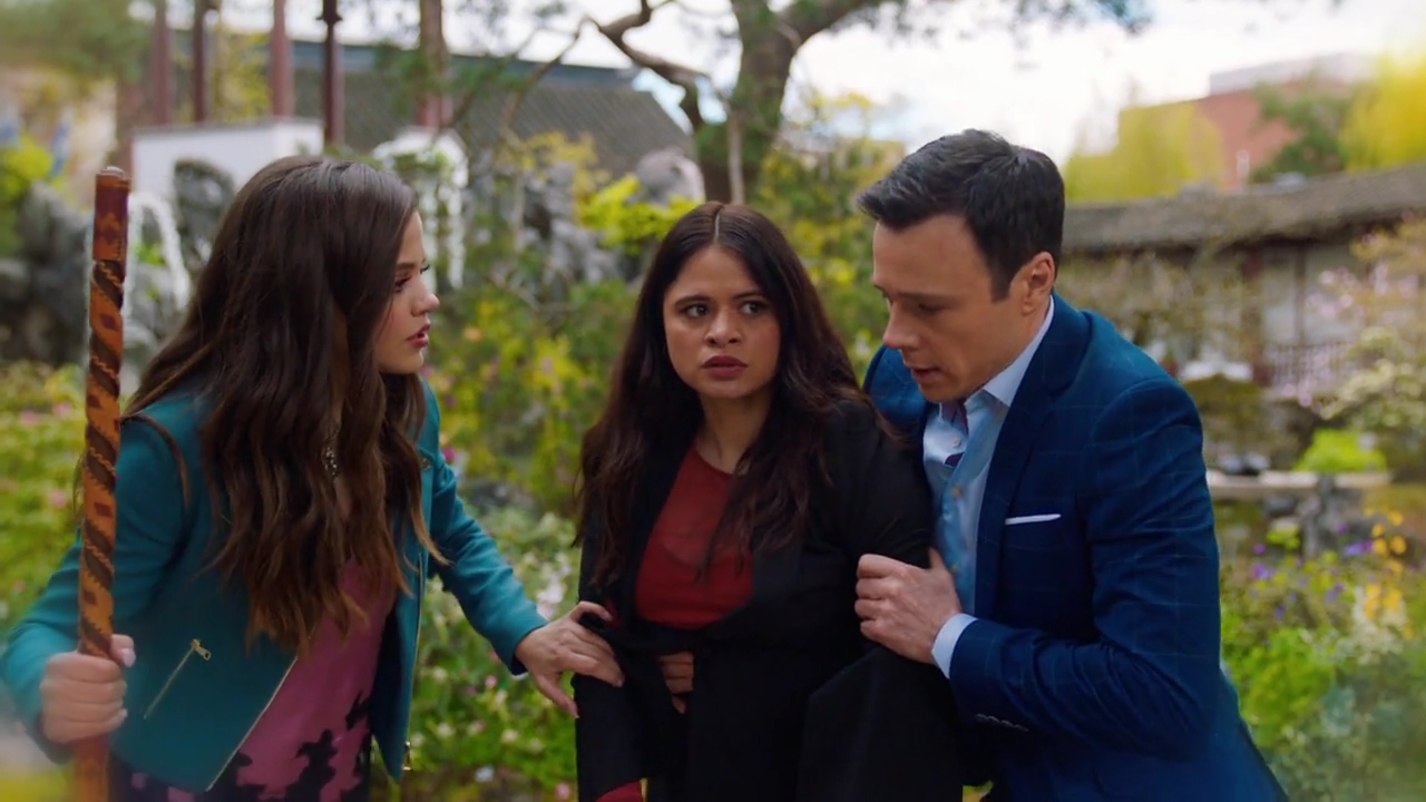 Charmed-Online-dot-nl_Charmed-1x21RedRain01007.jpg