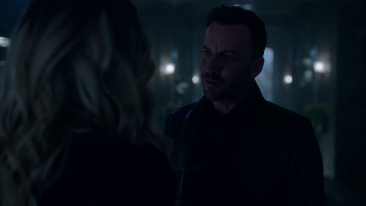 Charmed-Online-dot-nl_Charmed-1x21RedRain01165.jpg
