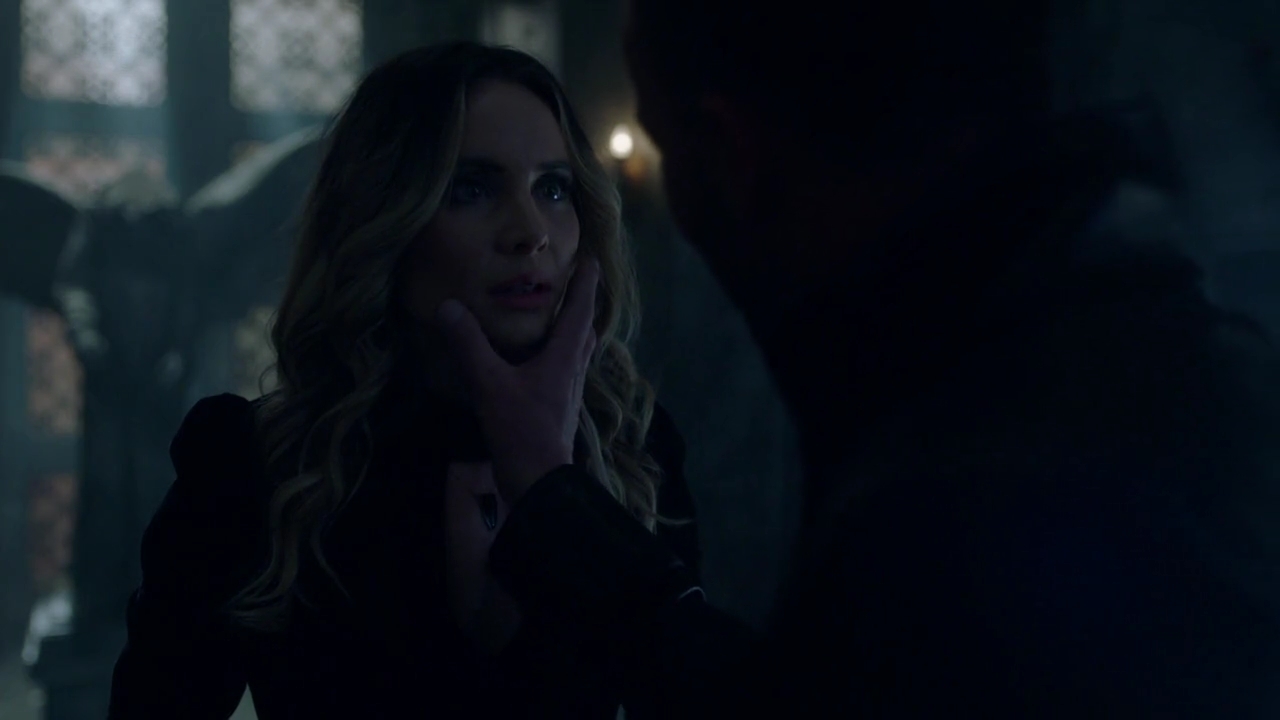 Charmed-Online-dot-nl_Charmed-1x21RedRain01176.jpg