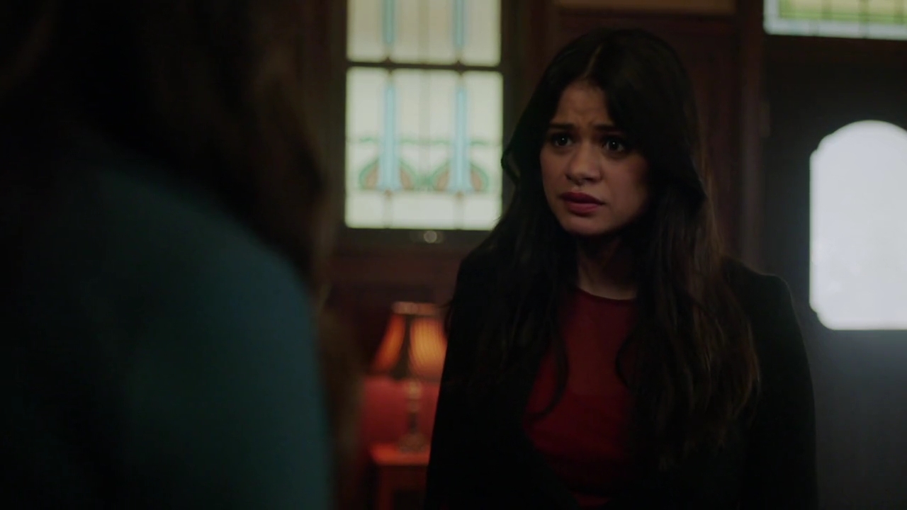 Charmed-Online-dot-nl_Charmed-1x21RedRain01220.jpg