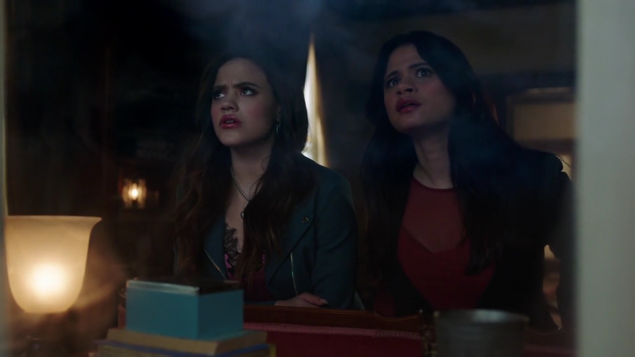 Charmed-Online-dot-nl_Charmed-1x21RedRain01403.jpg