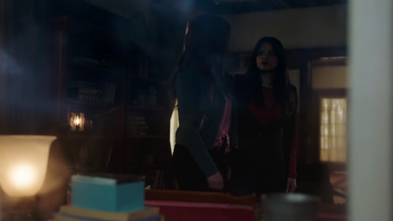 Charmed-Online-dot-nl_Charmed-1x21RedRain01428.jpg