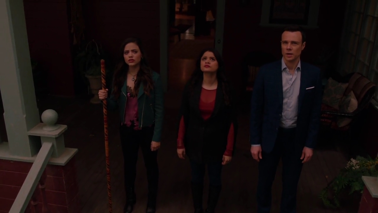 Charmed-Online-dot-nl_Charmed-1x21RedRain01453.jpg