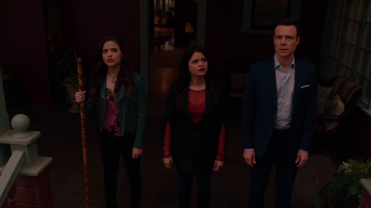 Charmed-Online-dot-nl_Charmed-1x21RedRain01455.jpg