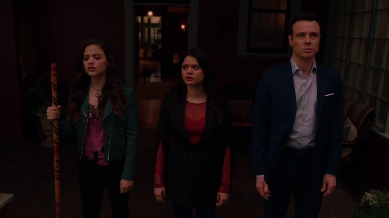 Charmed-Online-dot-nl_Charmed-1x21RedRain01459.jpg