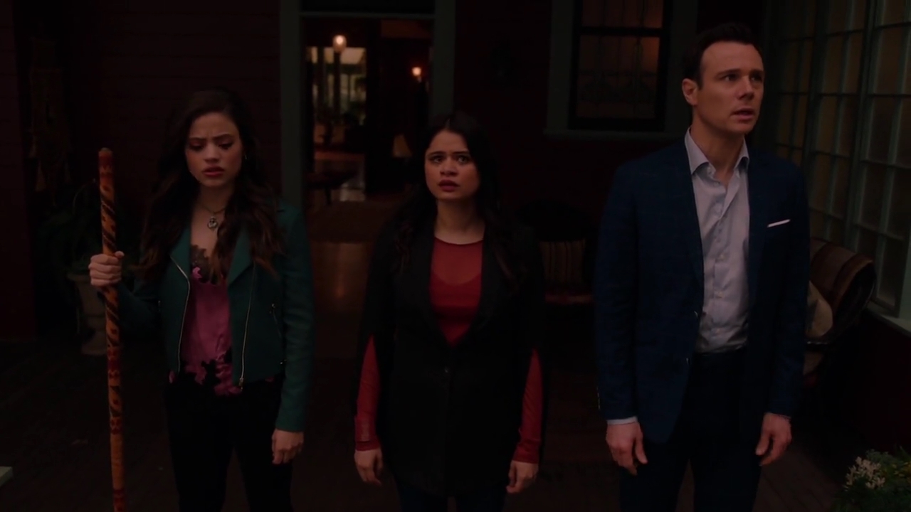 Charmed-Online-dot-nl_Charmed-1x21RedRain01460.jpg