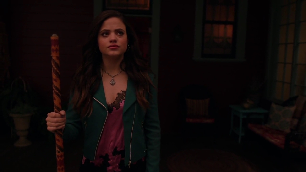 Charmed-Online-dot-nl_Charmed-1x21RedRain01479.jpg