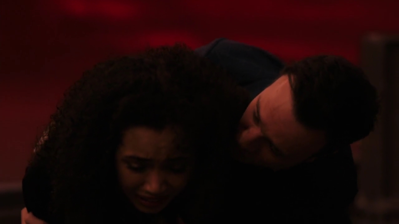 Charmed-Online-dot-nl_Charmed-1x21RedRain01652.jpg