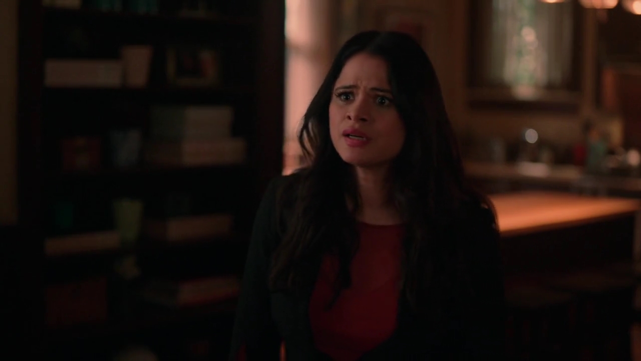 Charmed-Online-dot-nl_Charmed-1x21RedRain01675.jpg
