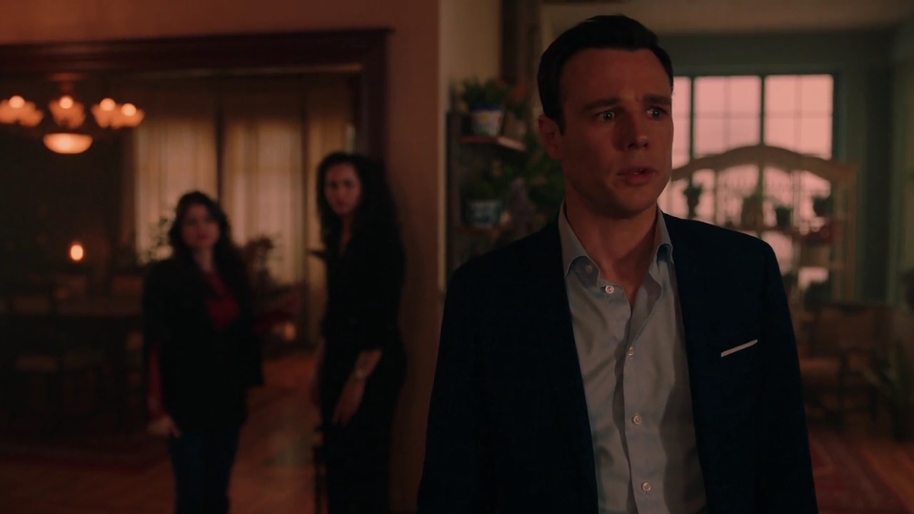 Charmed-Online-dot-nl_Charmed-1x21RedRain01699.jpg