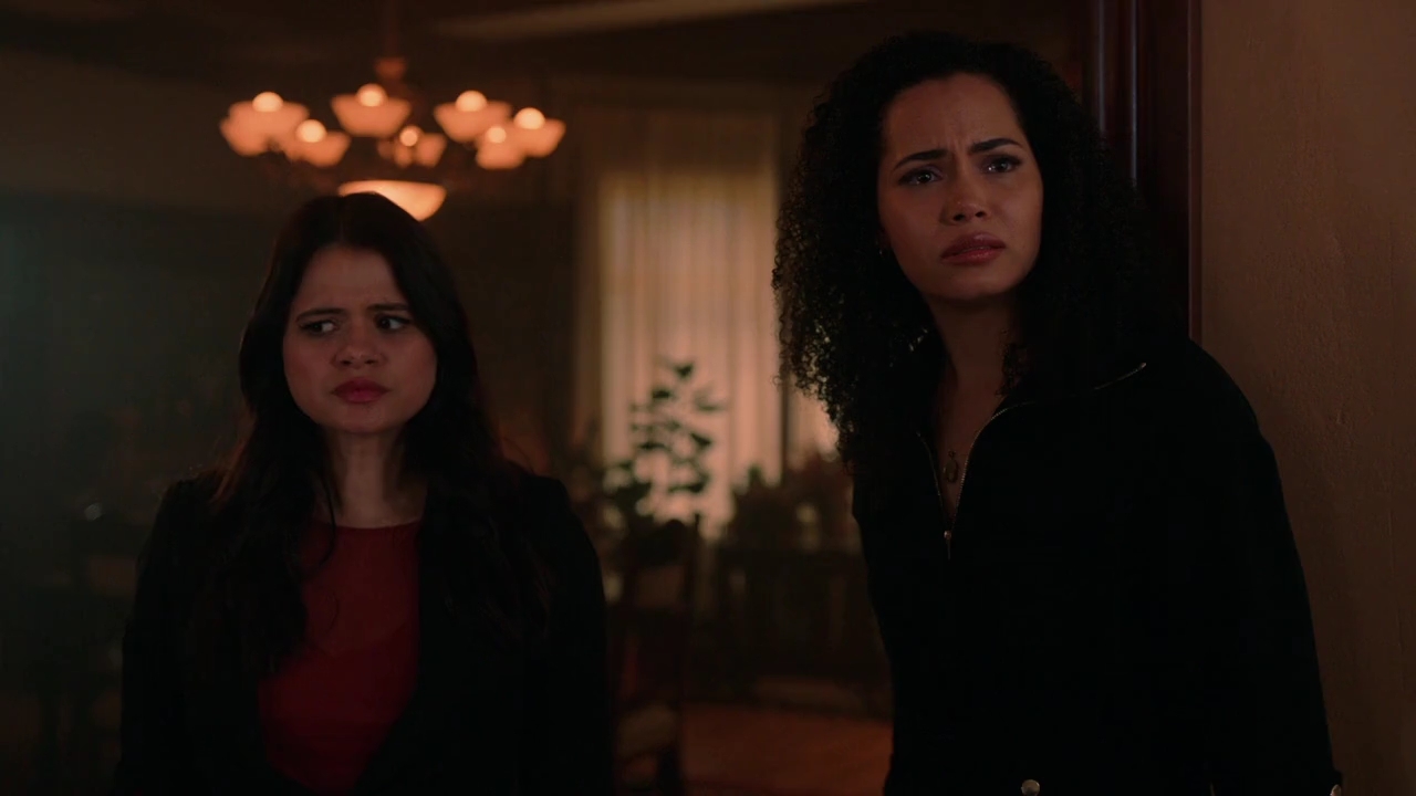 Charmed-Online-dot-nl_Charmed-1x21RedRain01728.jpg