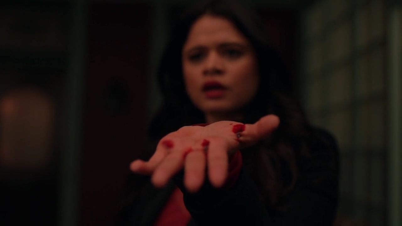 Charmed-Online-dot-nl_Charmed-1x21RedRain01751.jpg