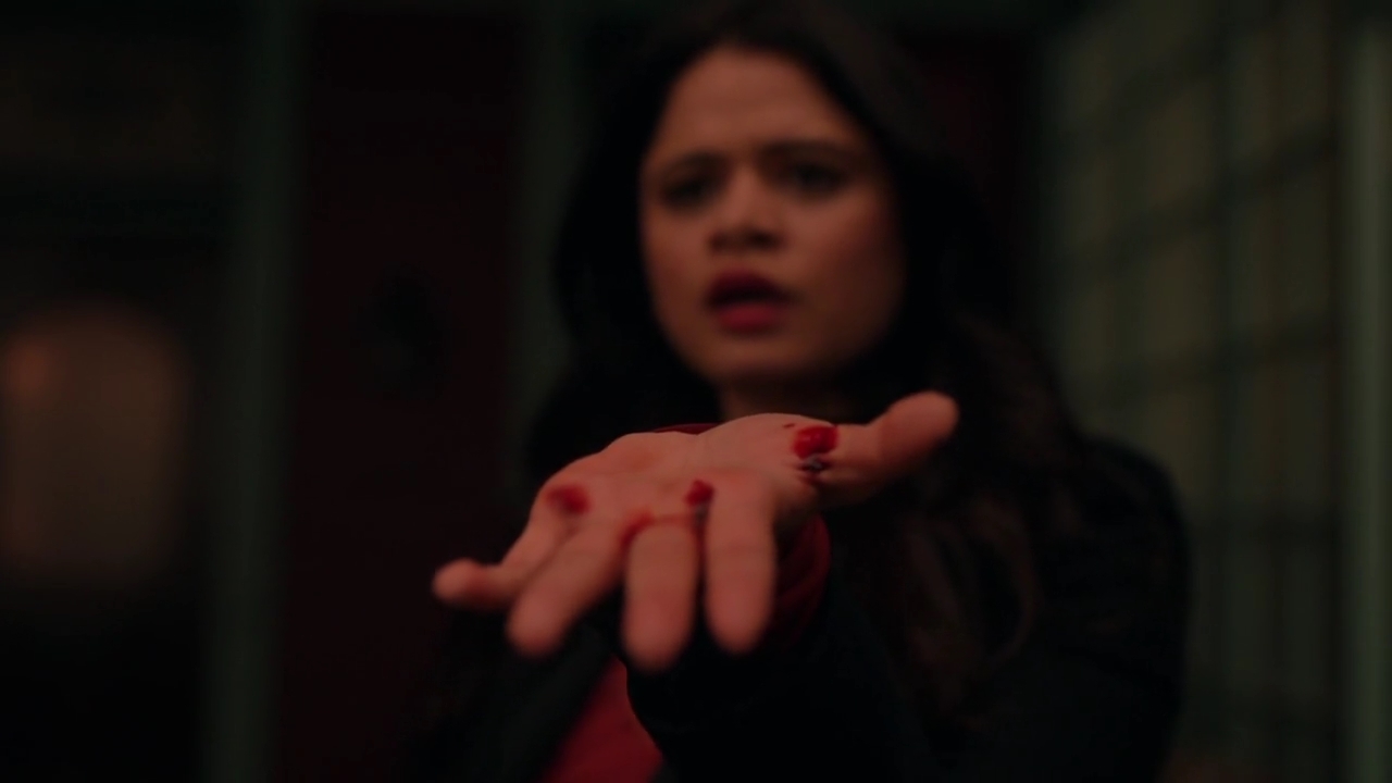 Charmed-Online-dot-nl_Charmed-1x21RedRain01752.jpg
