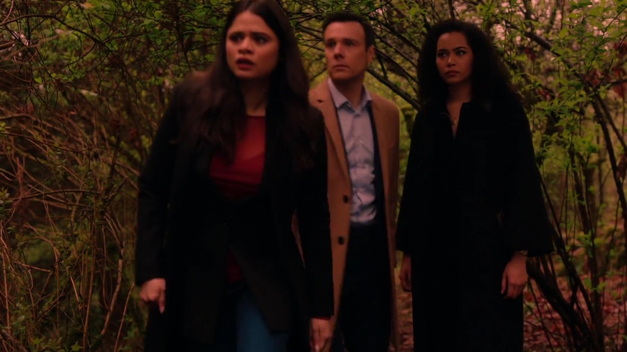 Charmed-Online-dot-nl_Charmed-1x21RedRain01808.jpg