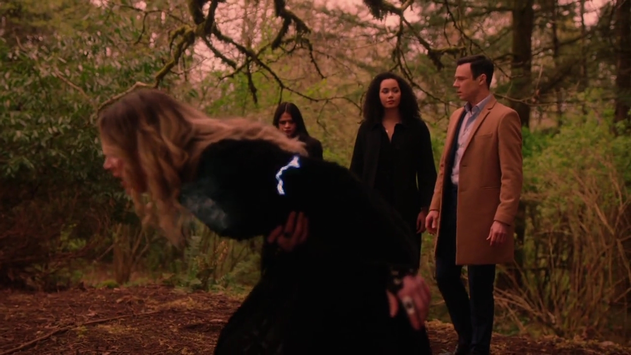 Charmed-Online-dot-nl_Charmed-1x21RedRain01862.jpg Charmed-Online-dot-nl_Charmed-1x21RedRain01862.jpg