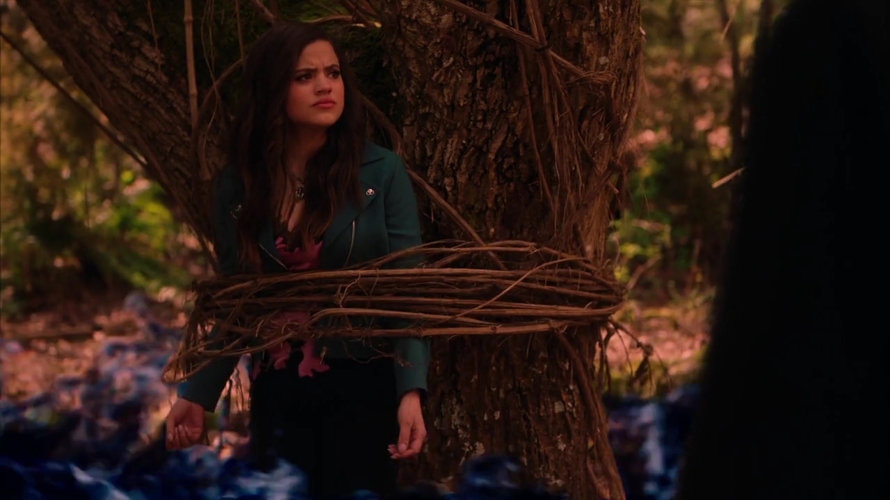 Charmed-Online-dot-nl_Charmed-1x21RedRain01951.jpg