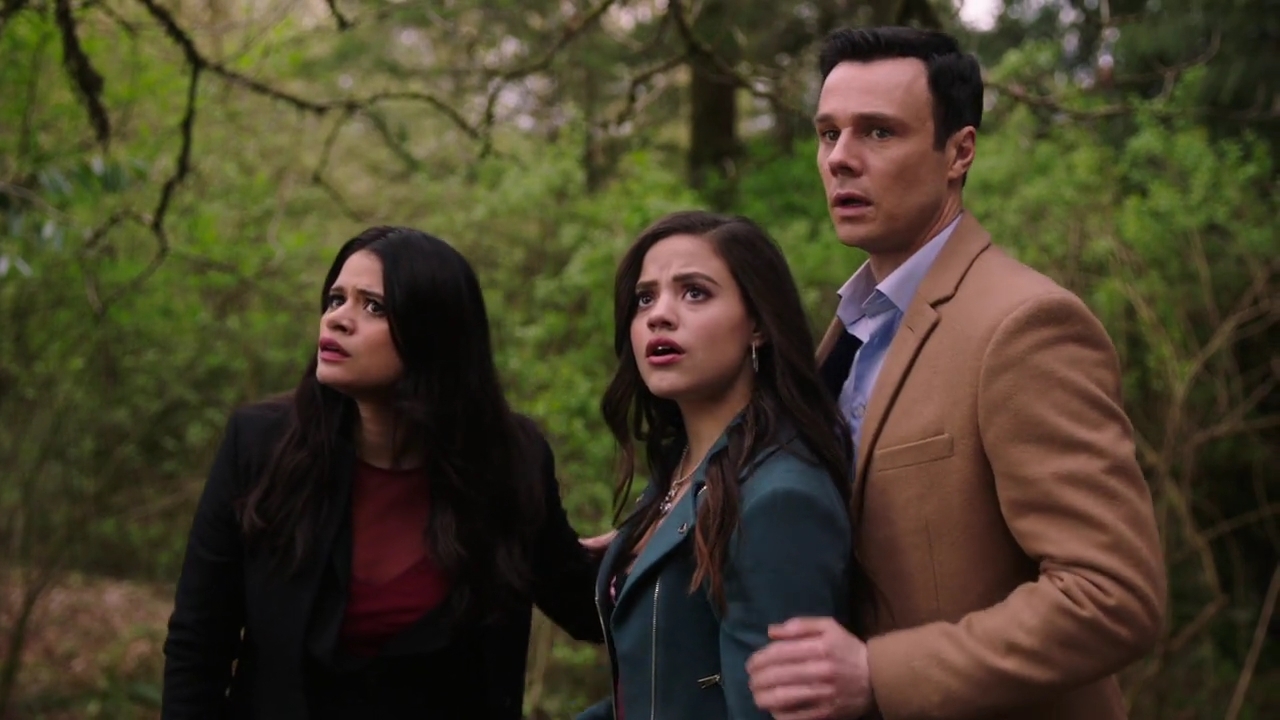 Charmed-Online-dot-nl_Charmed-1x21RedRain02036.jpg