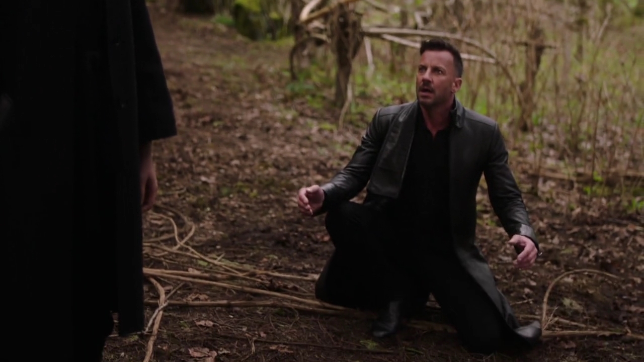 Charmed-Online-dot-nl_Charmed-1x21RedRain02043.jpg