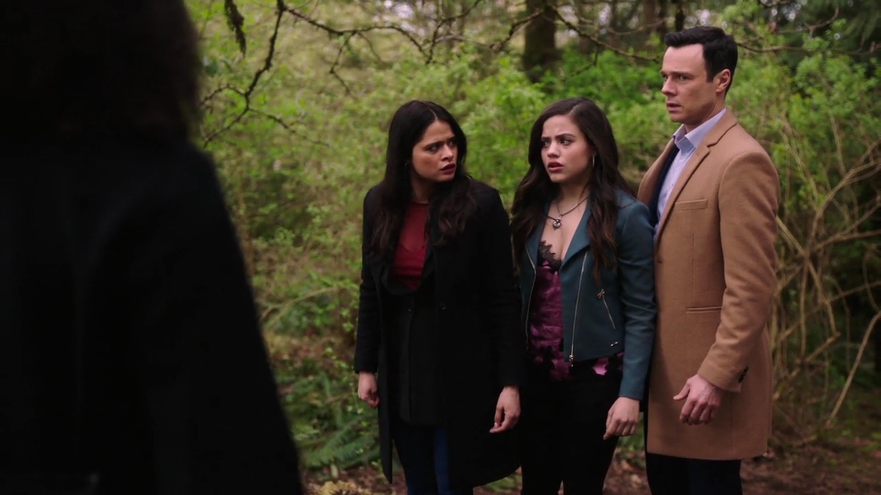 Charmed-Online-dot-nl_Charmed-1x21RedRain02081.jpg